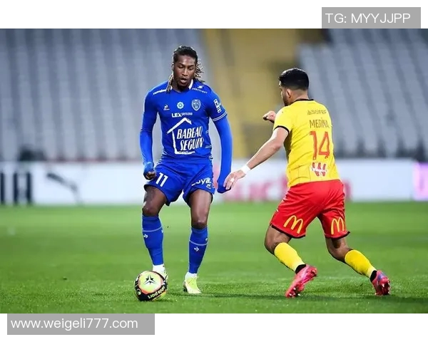 梅斯主场迎战贝济耶争夺法乙联赛关键三分之战 梅斯主场迎战贝济耶争夺法乙联赛关键三分之战