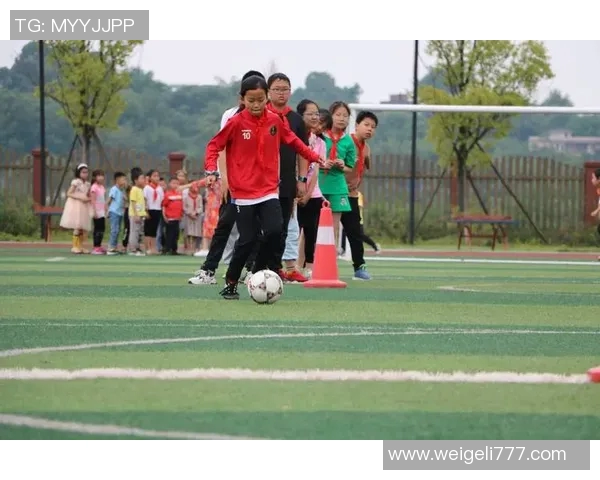 奇台县小学足球比赛精彩直播助力青少年体育发展与校园文化建设 奇台县小学足球比赛精彩直播助力青少年体育发展与校园文化建设